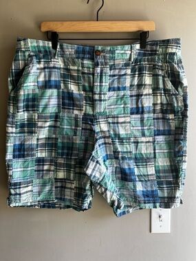 Women's L.L. Bean Shorts Patchwork Design Blue Green Bermuda Shorts Size 18W